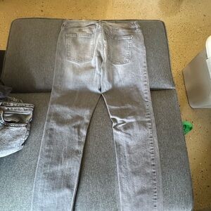 Banana Republic Women's Skinny Jeans in Light Gray Wash
